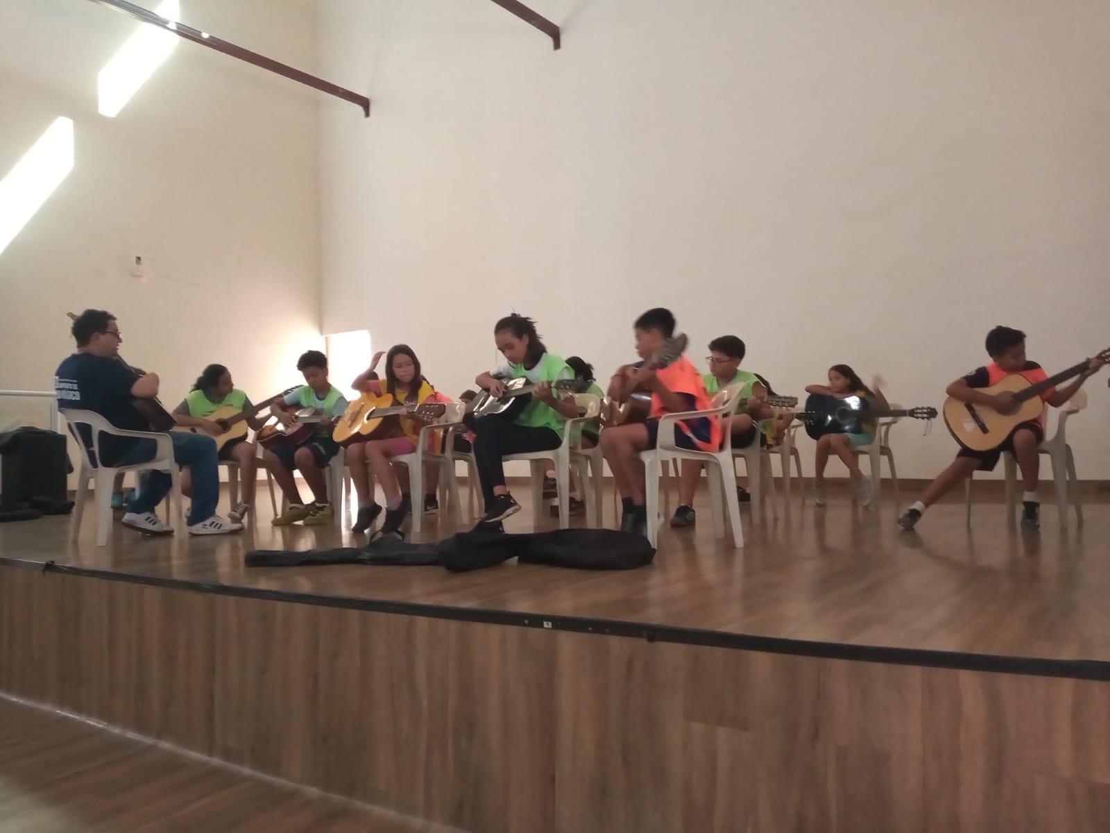 Orquestra de Violões 3